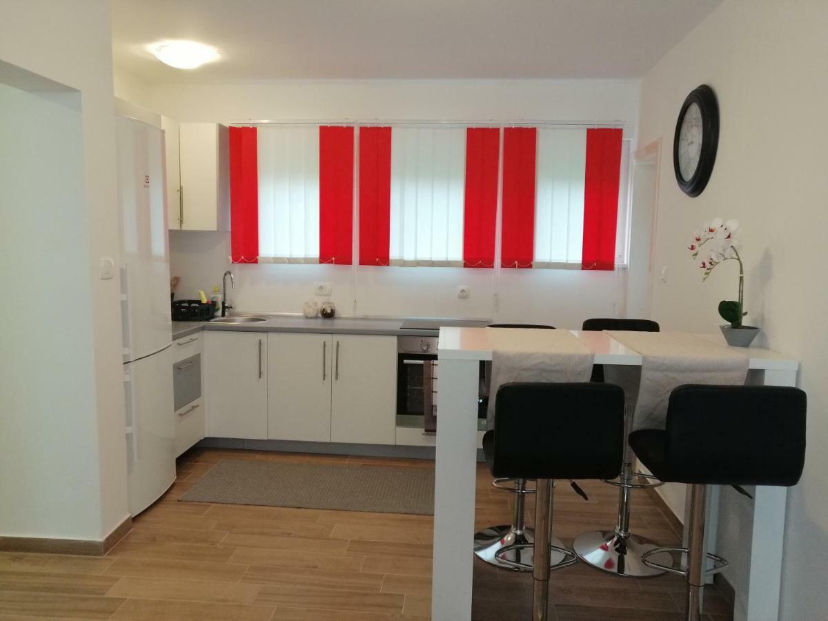 Cosy Apartment Road A6 Fužine Exterior foto