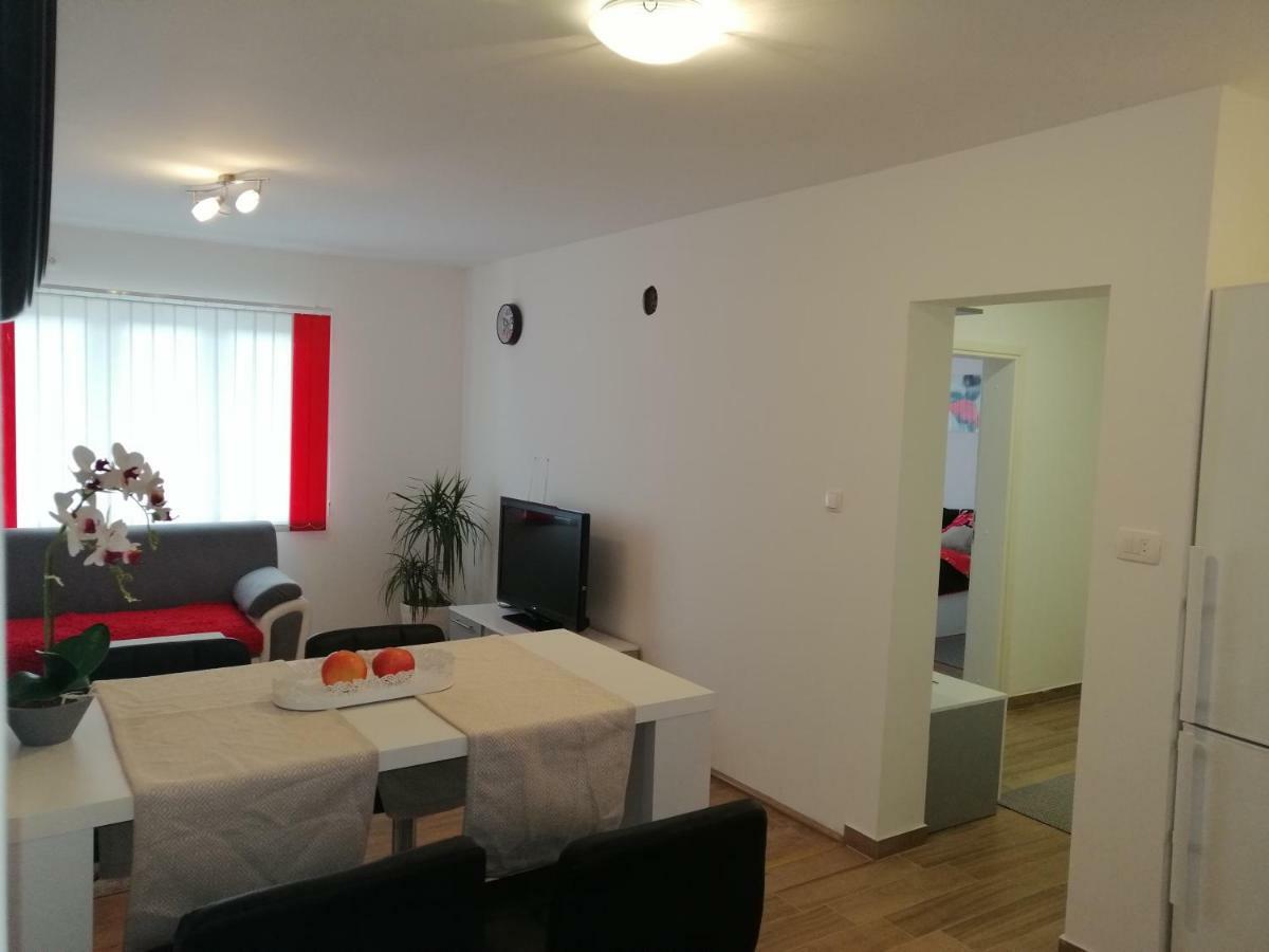 Cosy Apartment Road A6 Fužine Exterior foto